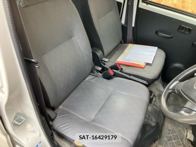 Toyota PIXIS VAN 2019-09 8037589-10