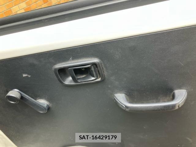 Toyota PIXIS VAN 2019-09 8037589-11