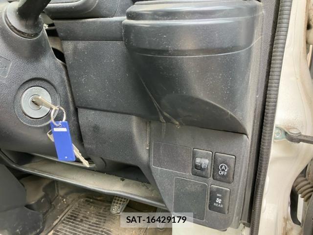 Toyota PIXIS VAN 2019-09 8037589-13