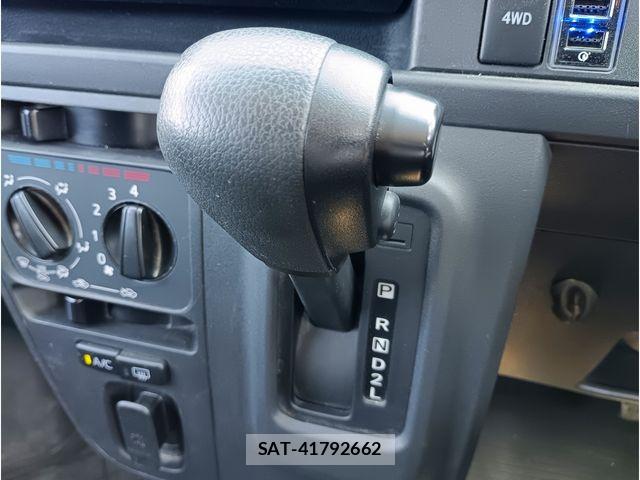 Toyota PIXIS VAN 2020-05 8209529-10