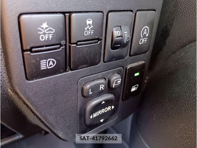 Toyota PIXIS VAN 2020-05 8209529-13
