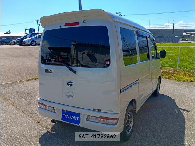 Toyota PIXIS VAN 2020-05 8209529-2