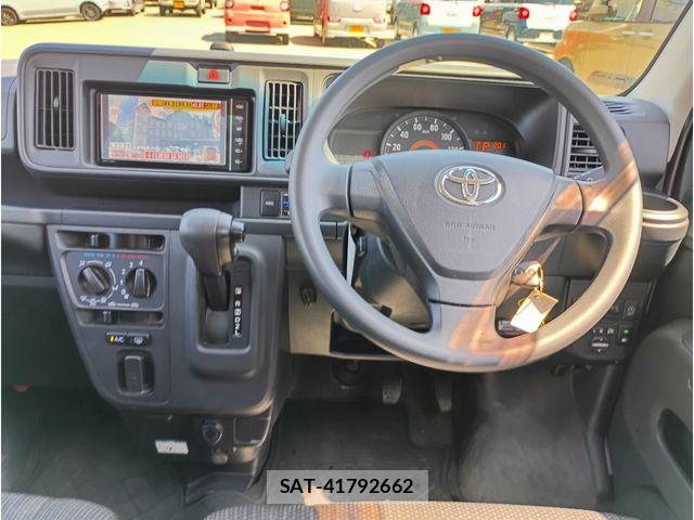 Toyota PIXIS VAN 2020-05 8209529-3