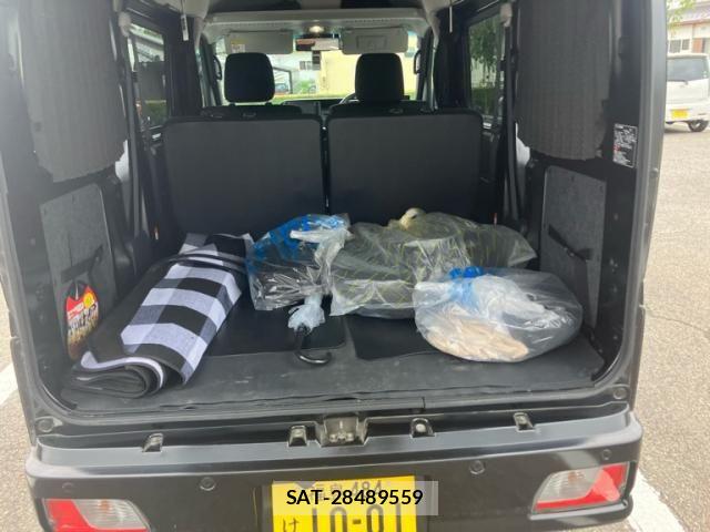 Toyota PIXIS VAN 2021-12 8368096-11