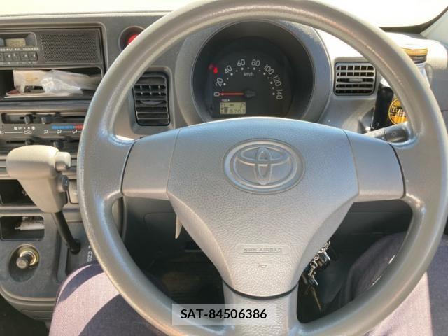 Toyota PIXIS VAN 2013-09 8414368-11