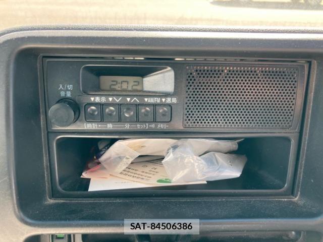 Toyota PIXIS VAN 2013-09 8414368-12