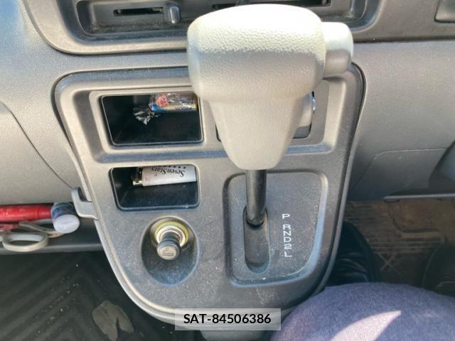 Toyota PIXIS VAN 2013-09 8414368-14