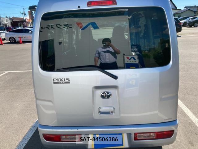 Toyota PIXIS VAN 2013-09 8414368-3