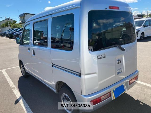 Toyota PIXIS VAN 2013-09 8414368-4
