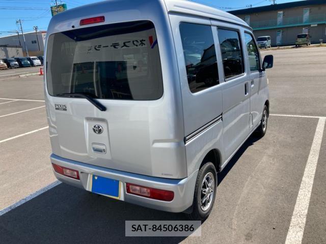 Toyota PIXIS VAN 2013-09 8414368-5