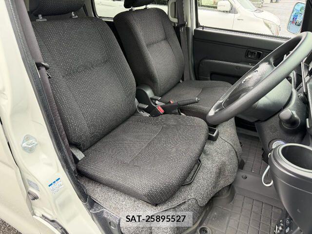 Toyota PIXIS VAN 2021-07 8414366-15