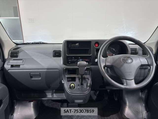 Toyota PIXIS VAN 2012-06 8563169-9