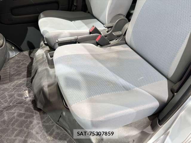 Toyota PIXIS VAN 2012-06 8563169-14