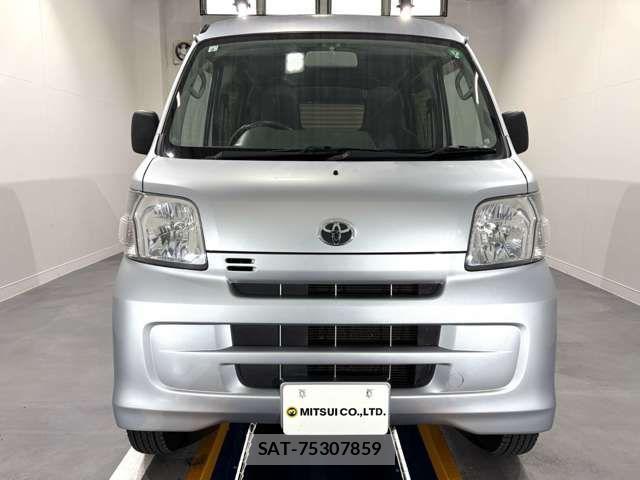 Toyota PIXIS VAN 2012-06 8563169-2