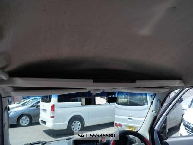 Toyota PIXIS VAN 2017-07 8686279-14