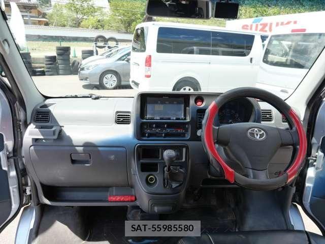 Toyota PIXIS VAN 2017-07 8686279-15