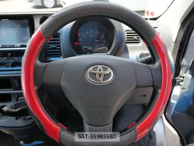 Toyota PIXIS VAN 2017-07 8686279-28