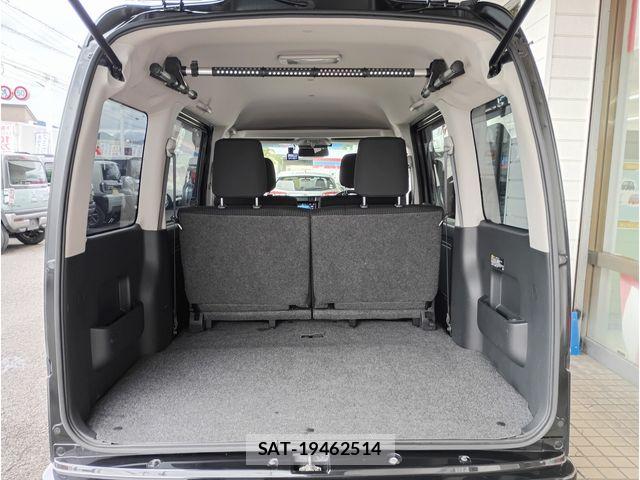 Toyota PIXIS VAN 2019-03 8745187-15