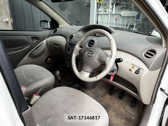 Toyota PLATZ 2002-10 1322896-1