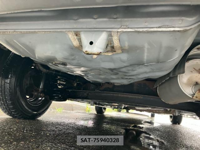 Toyota PLATZ 2003-05 7509670-14