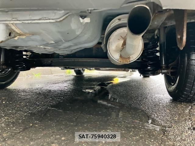 Toyota PLATZ 2003-05 7509670-16