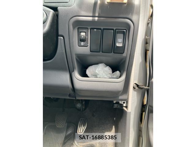 Subaru PLEO 2009-03 7619177-16