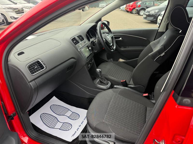 VolksWagen POLO 2014-10 1284785-12