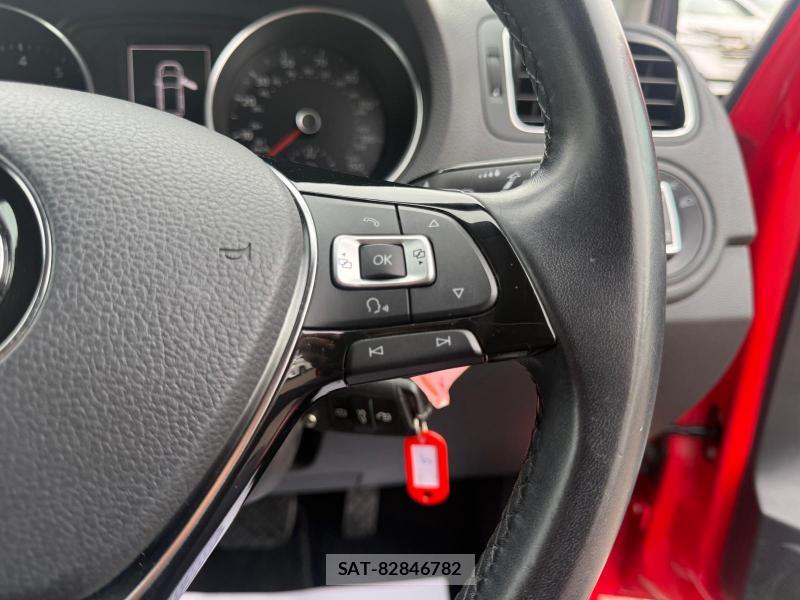 VolksWagen POLO 2014-10 1284785-19