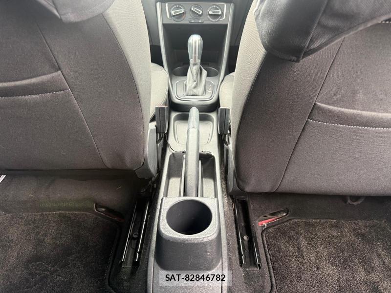 VolksWagen POLO 2014-10 1284785-21
