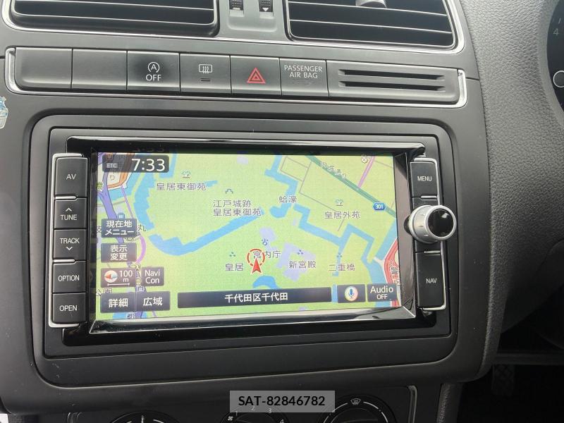 VolksWagen POLO 2014-10 1284785-25