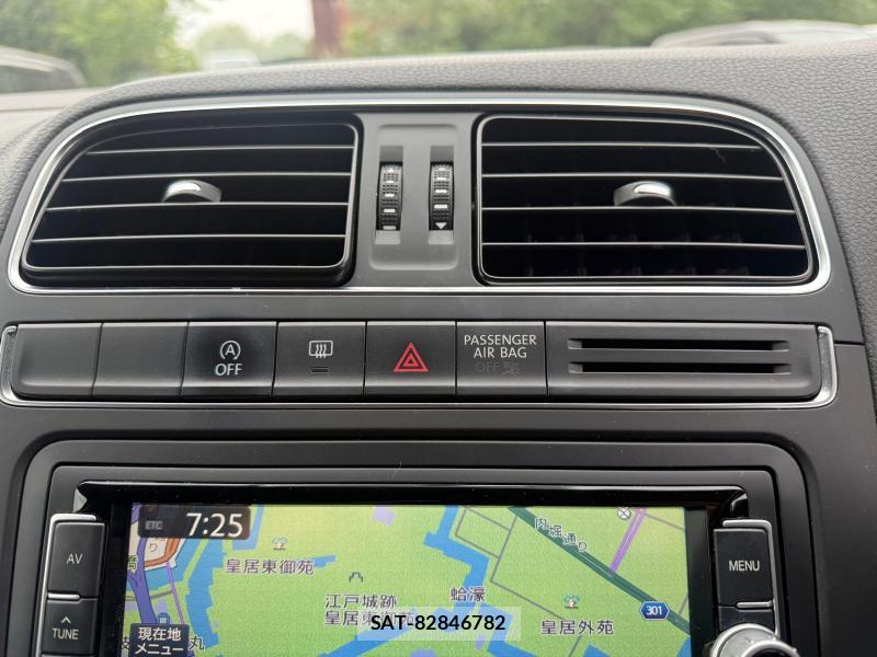 VolksWagen POLO 2014-10 1284785-26