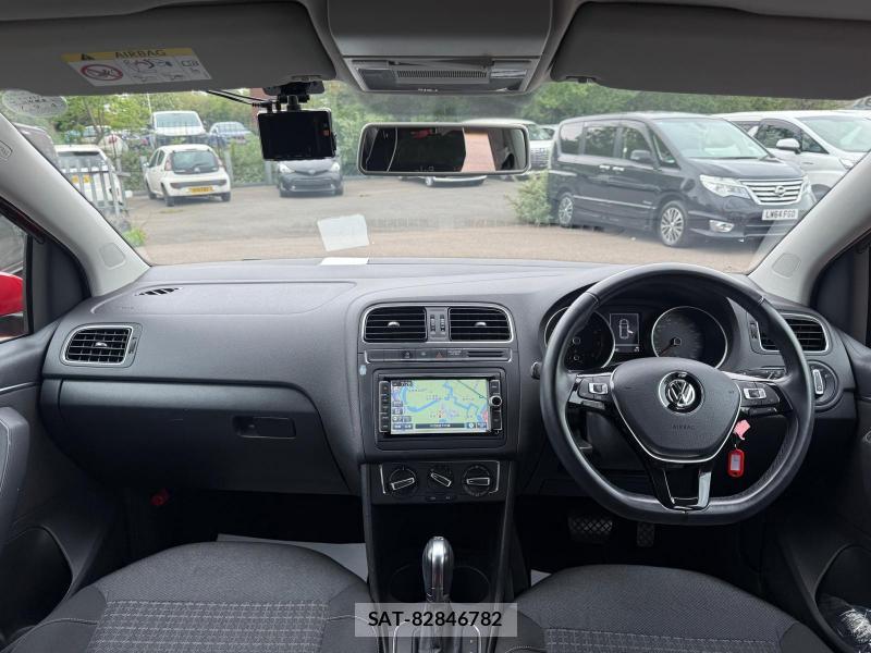 VolksWagen POLO 2014-10 1284785-29