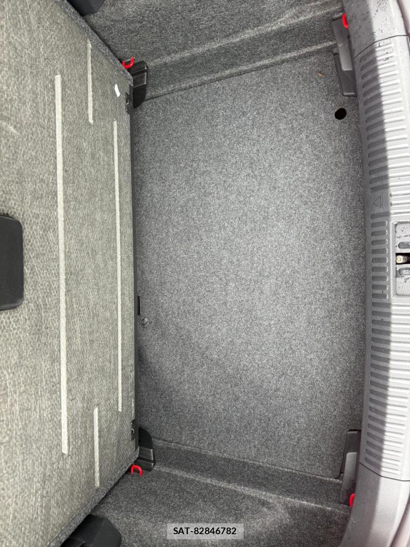 VolksWagen POLO 2014-10 1284785-33