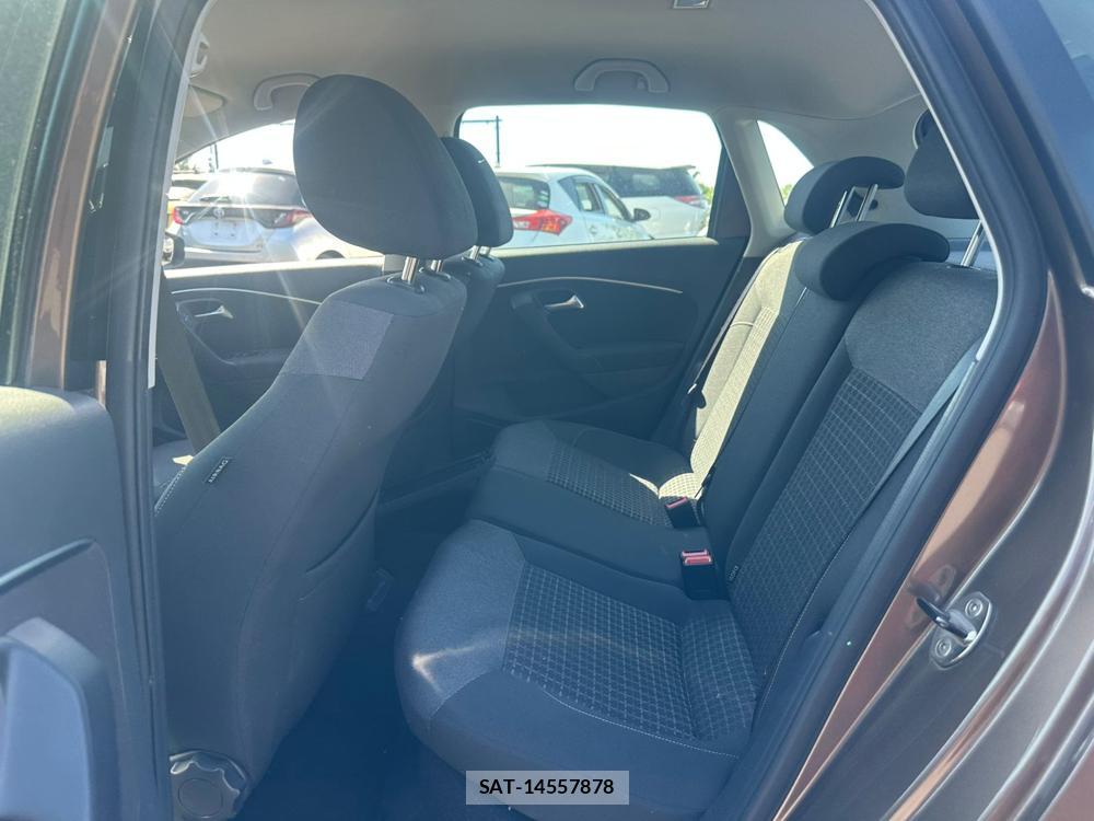 VolksWagen POLO 2015 7075112-9