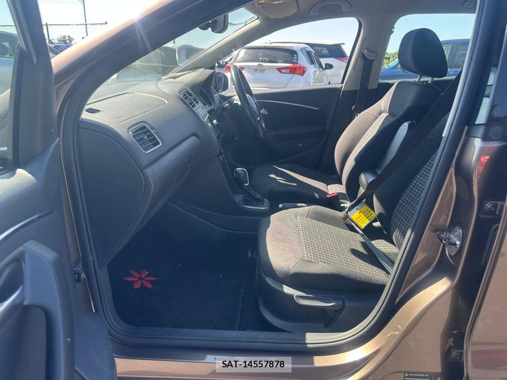 VolksWagen POLO 2015 7075112-10