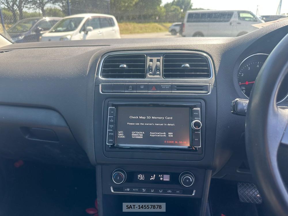 VolksWagen POLO 2015 7075112-18