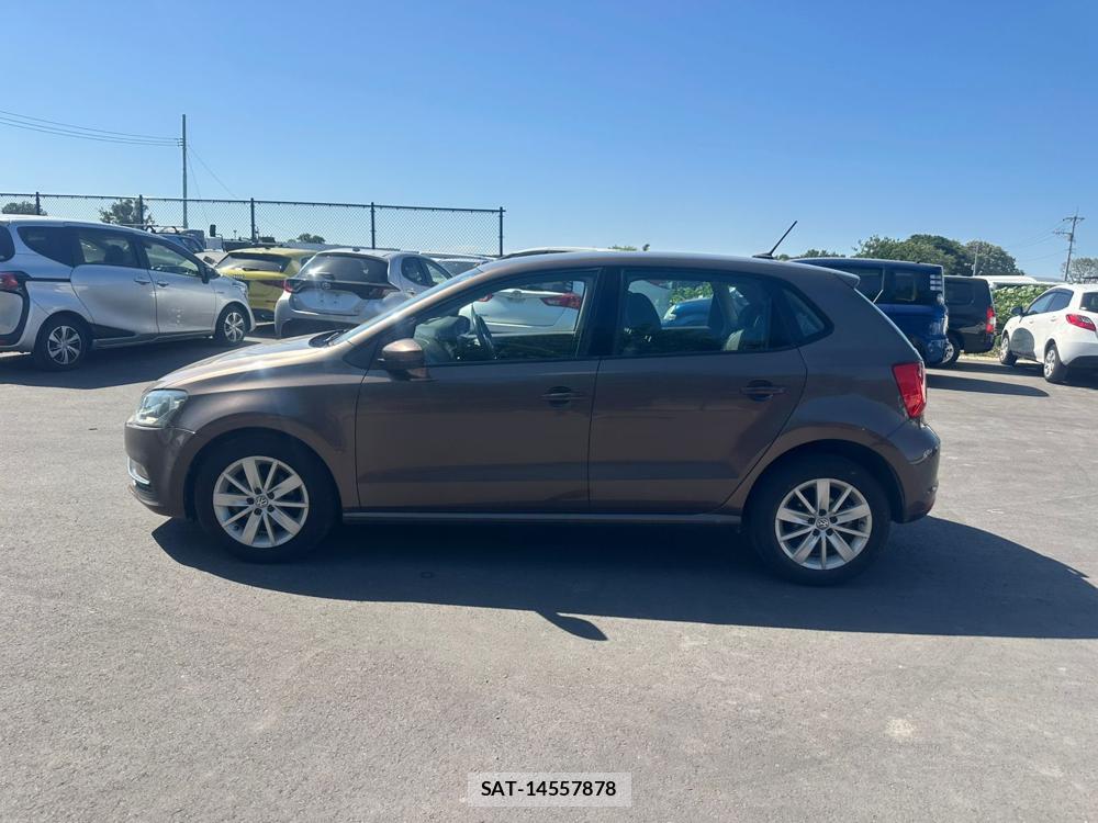 VolksWagen POLO 2015 7075112-1