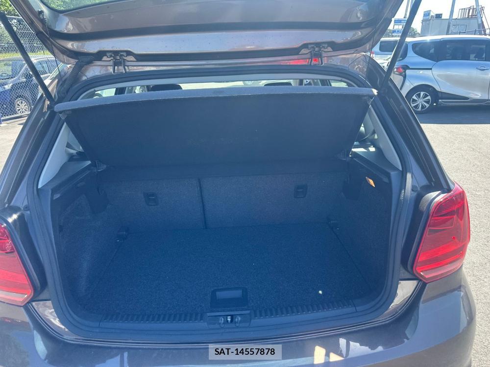 VolksWagen POLO 2015 7075112-23