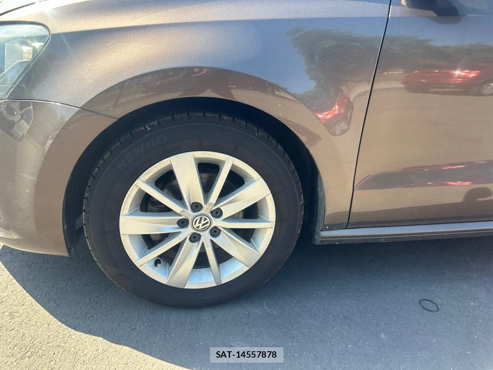 VolksWagen POLO 2015 7075112-27