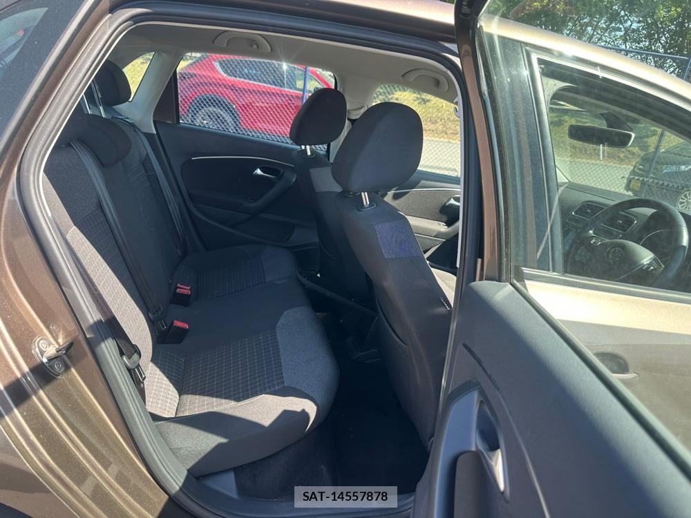 VolksWagen POLO 2015 7075112-8