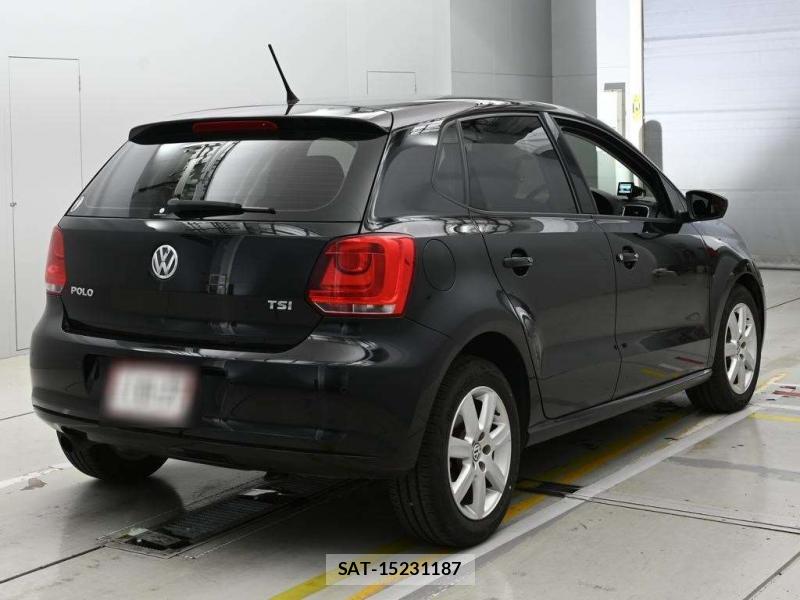 VolksWagen POLO 2011-09 7490261-1