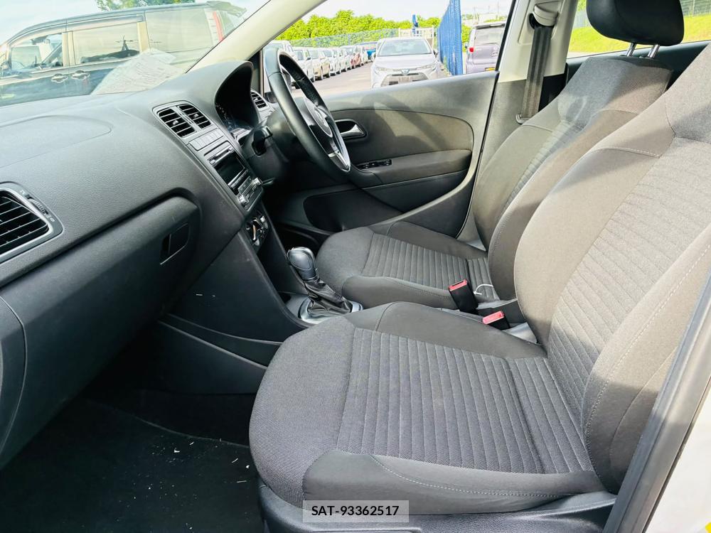 VolksWagen POLO 2012-03 7491199-10