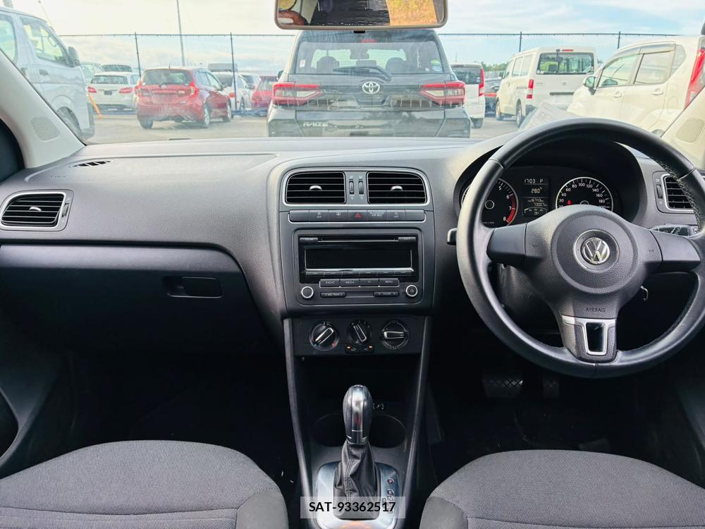 VolksWagen POLO 2012-03 7491199-12