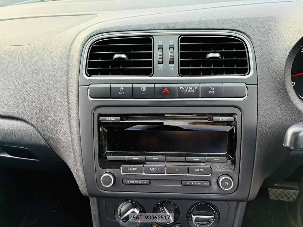 VolksWagen POLO 2012-03 7491199-18