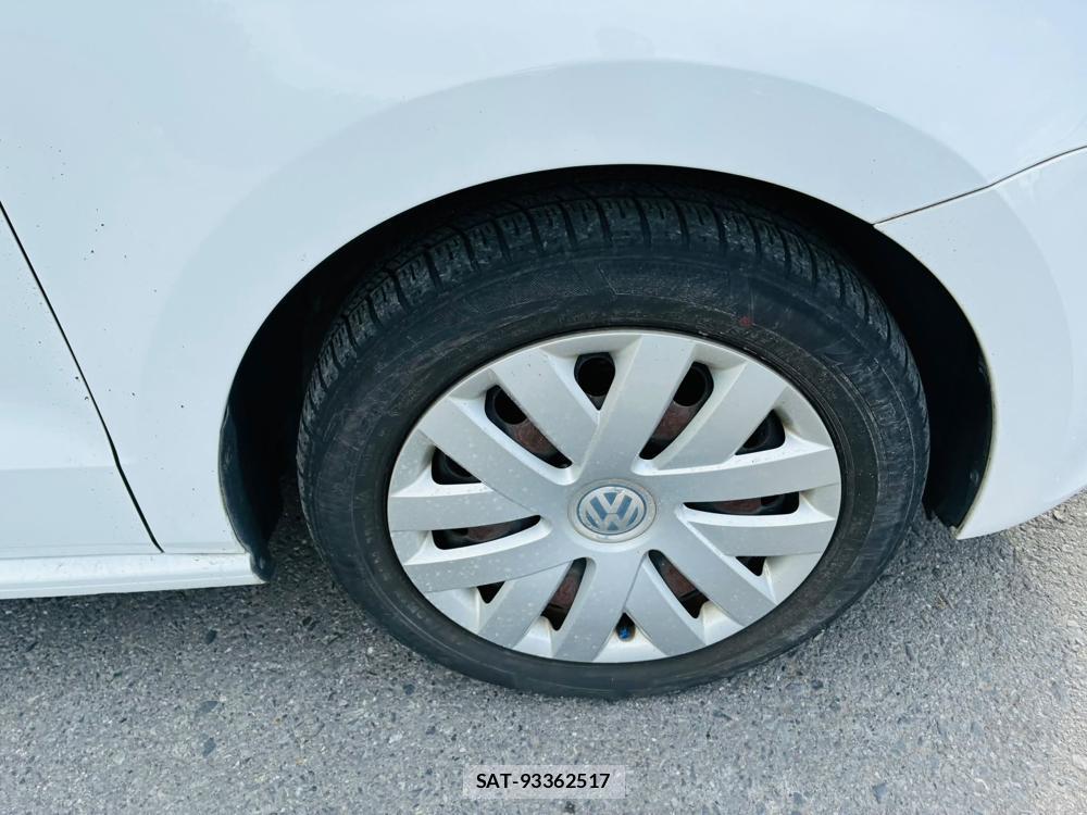 VolksWagen POLO 2012-03 7491199-28