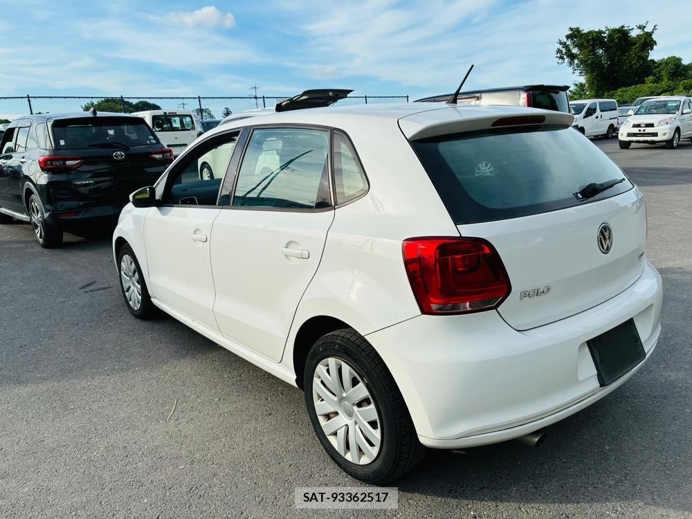 VolksWagen POLO 2012-03 7491199-2