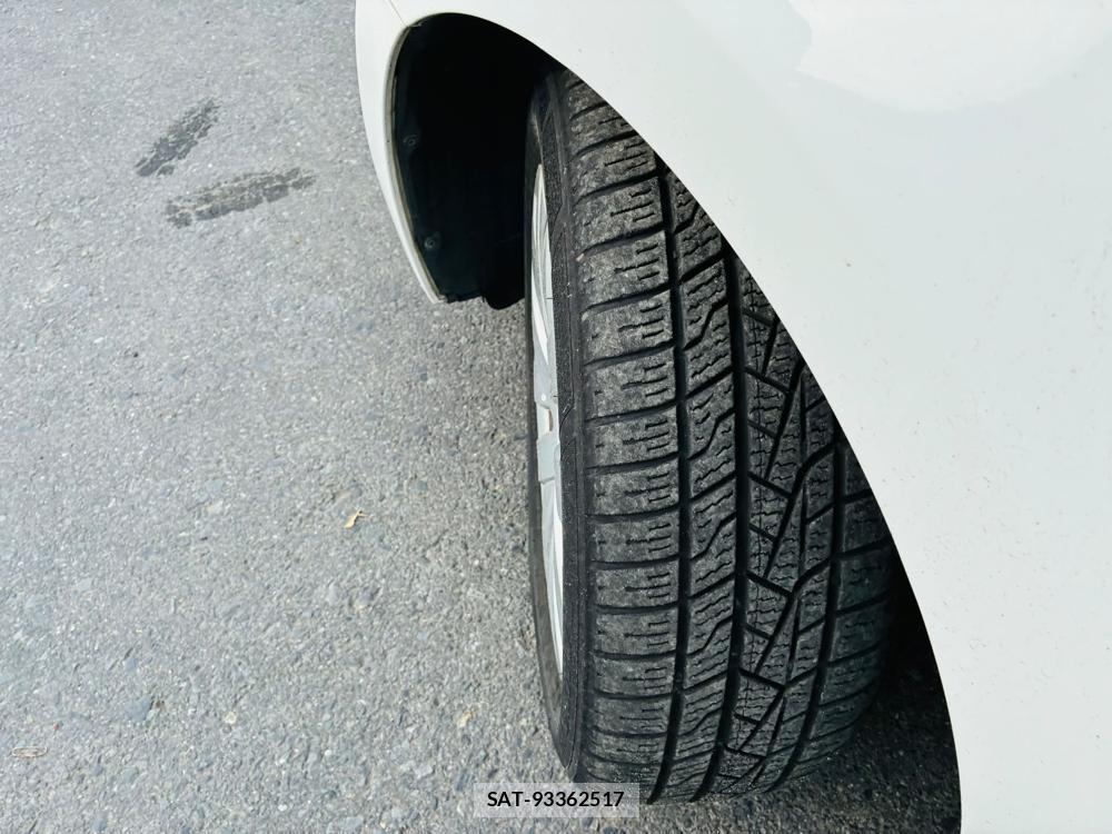 VolksWagen POLO 2012-03 7491199-31