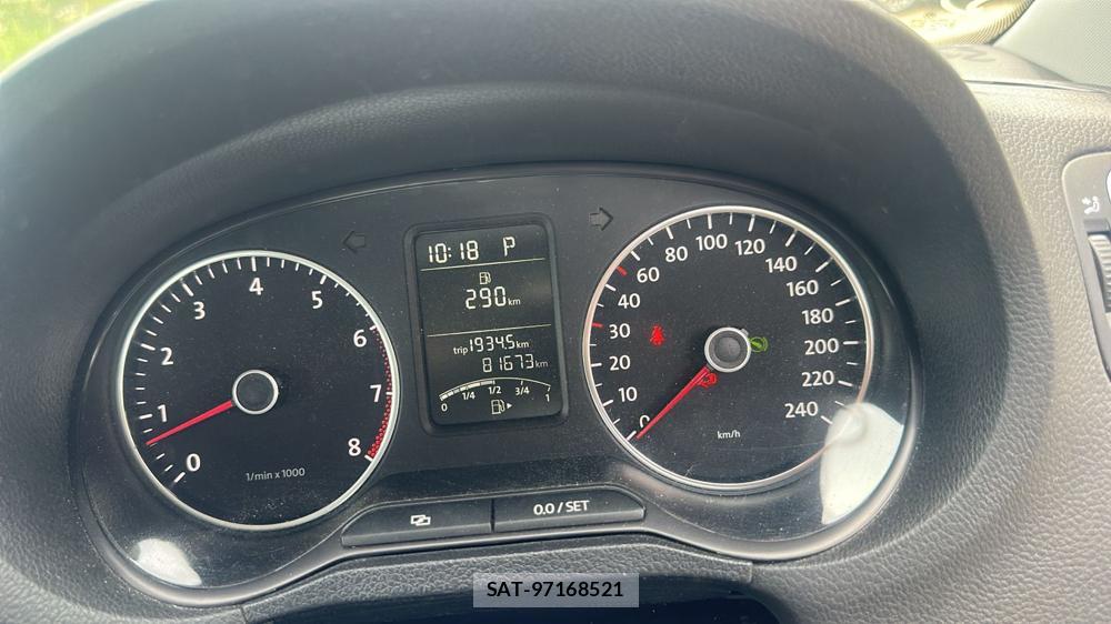 VolksWagen POLO 2013-04 6773411-14