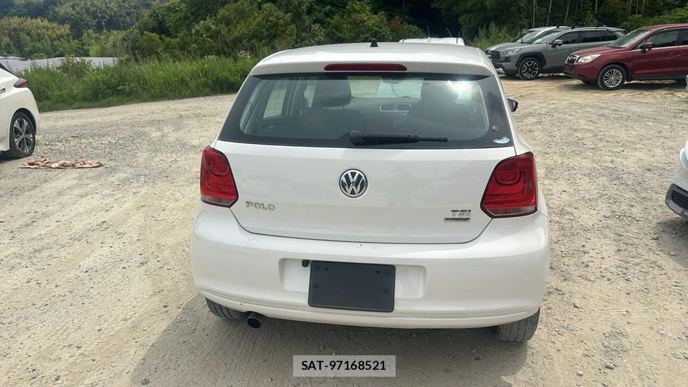 VolksWagen POLO 2013-04 6773411-3