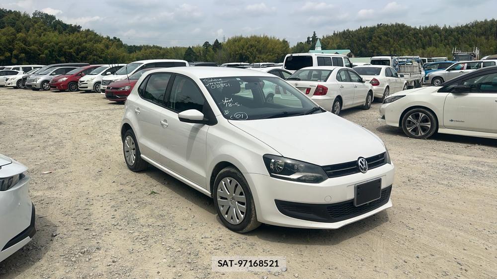VolksWagen POLO 2013-04 6773411-6